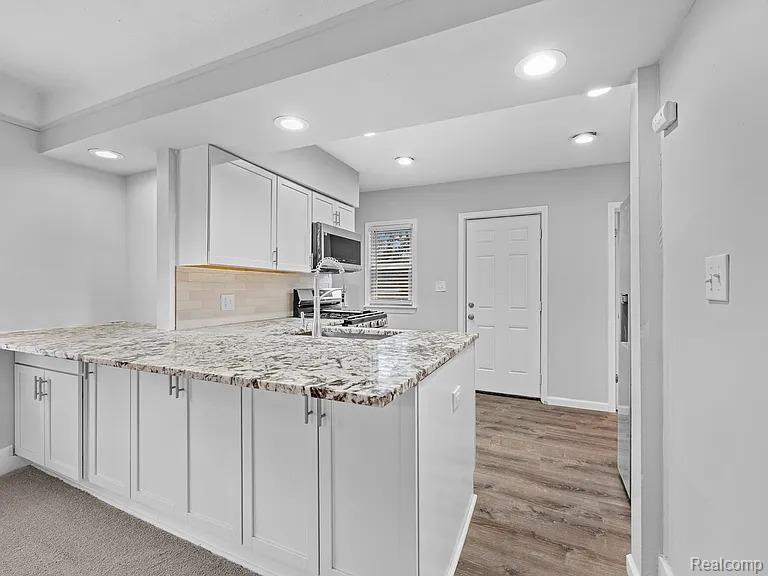 419 W 12 Mile Road, Royal Oak, MI 48073 — Photo 4