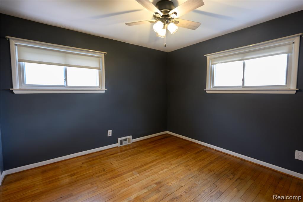 23776 Vassar Avenue, Hazel Park, MI 48030 — Photo 20