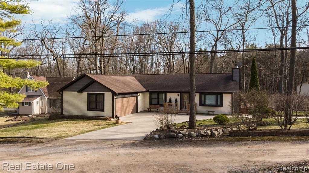 4921 Crestview Drive, Clarkston, MI 48348 — Photo 3