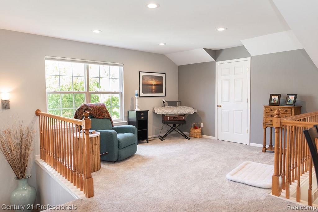 767 E Bluff Court, Rochester Hills, MI 48307 — Photo 32