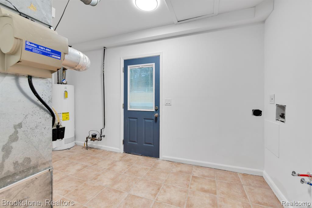 8228 OAK PARK Boulevard, Oak Park, MI 48237 — Photo 14