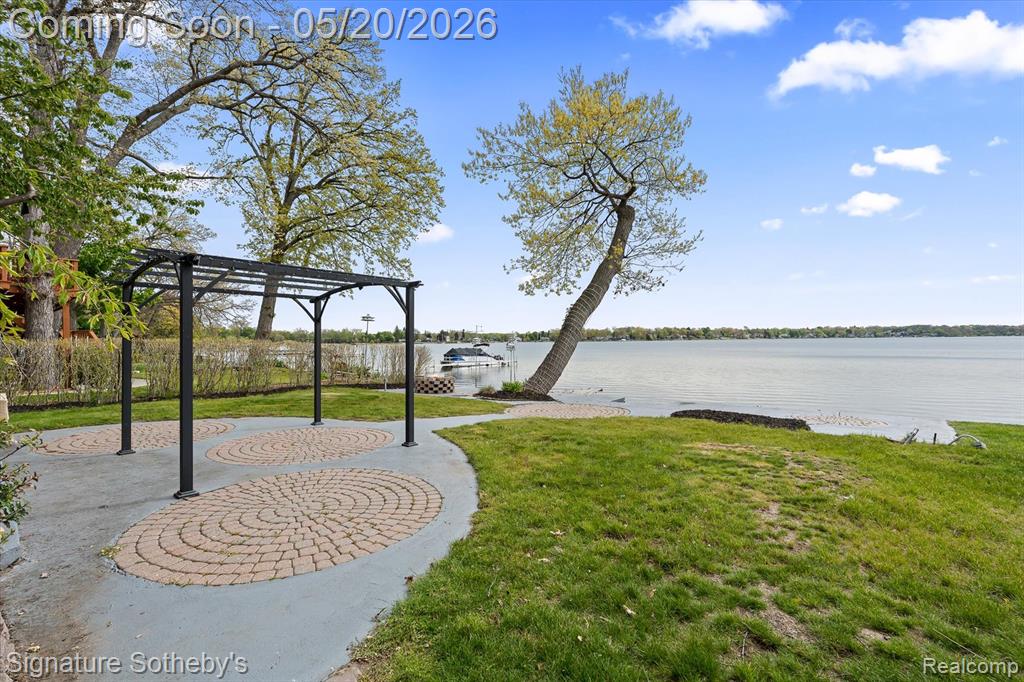 727 McDougal Drive, Waterford, MI 48327 — Photo 42