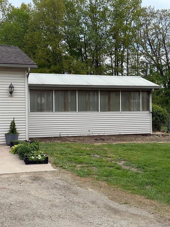 6523 JONES Road, North Branch, MI 48461 — Photo 4