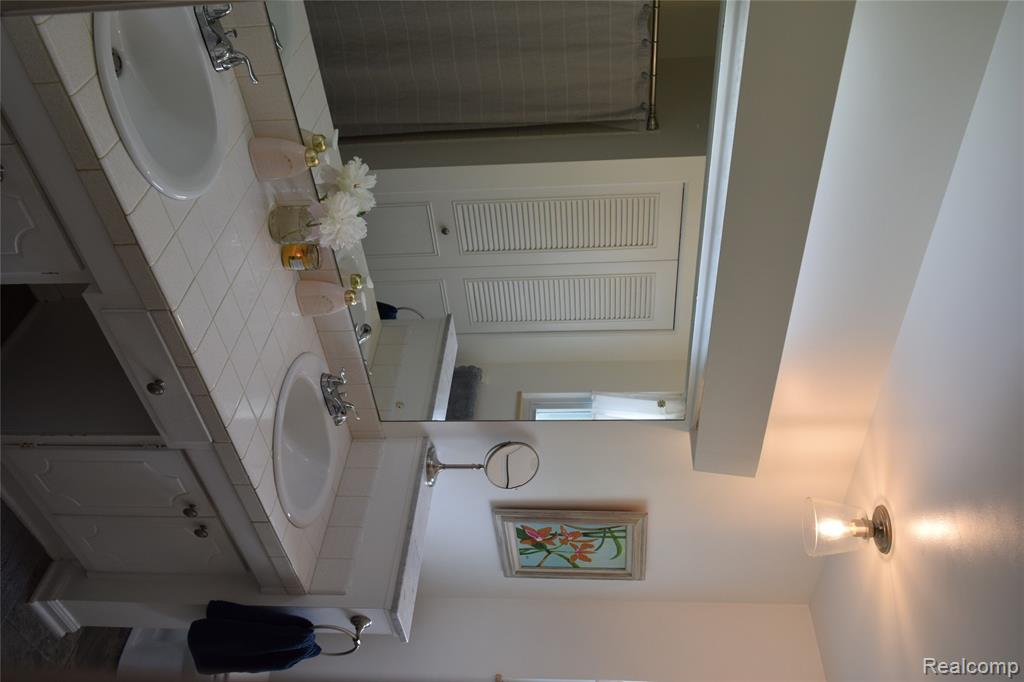 6009 Lancaster Drive, Flint, MI 48532 — Photo 23