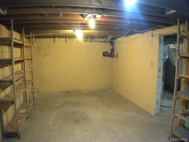 402 SEARLES Avenue, Benton Harbor, MI 49022 — Photo 7