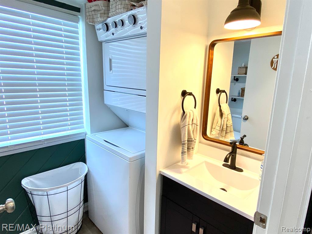 505 E FRANK Street, Fowlerville, MI 48836 — Photo 17
