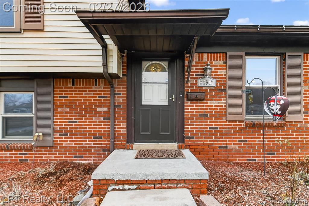 22507 Doncaster Avenue, Brownstown, MI 48193 — Photo 3