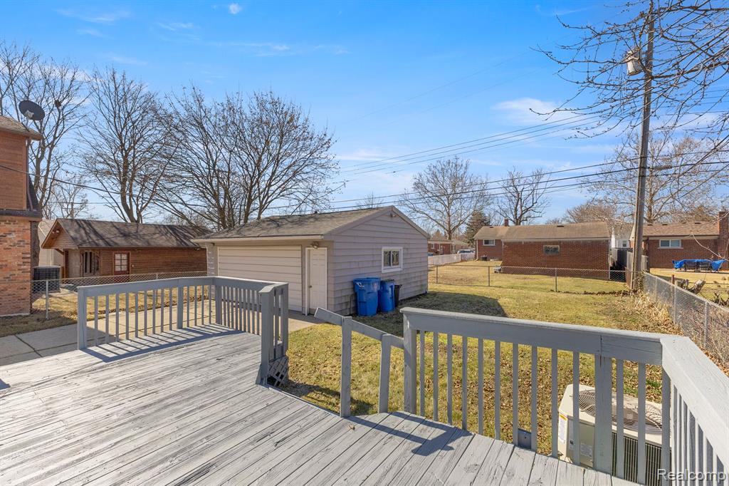 6447 CENTRALIA Street, Dearborn Heights, MI 48127 — Photo 34