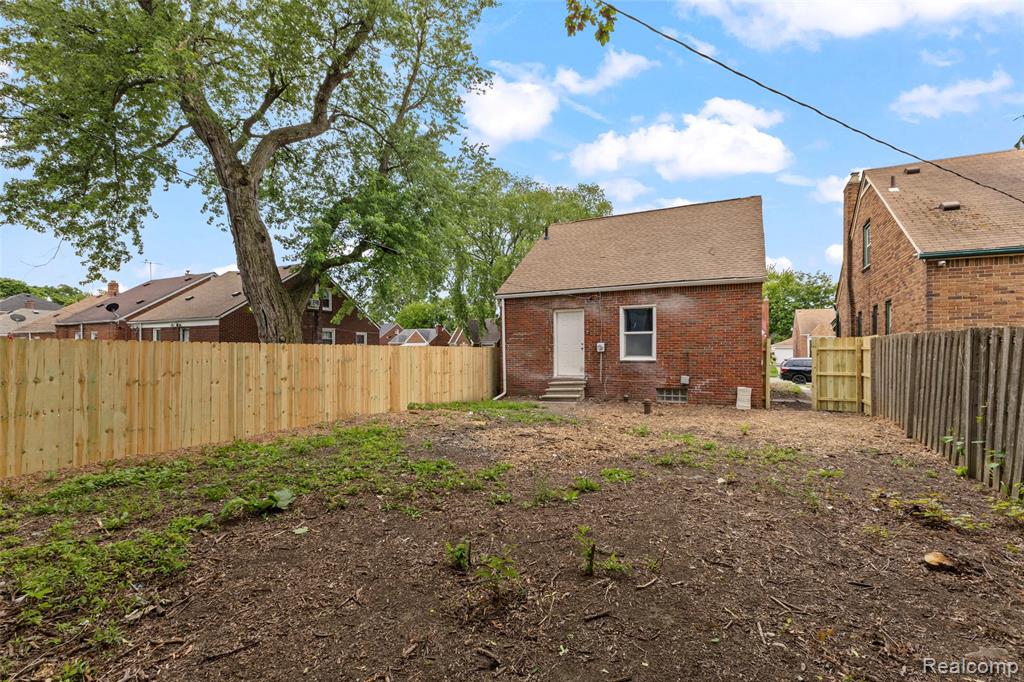8310 Whitcomb Street, Detroit, MI 48228 — Photo 6