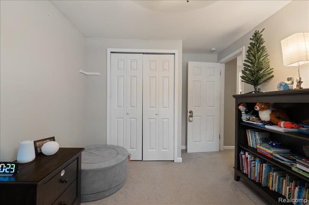 477 Barchester Street, Westland, MI 48186 — Photo 13