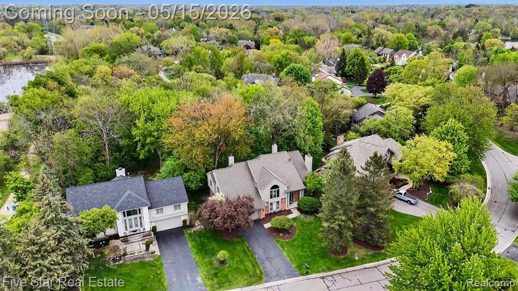 4689 Mirror Lake Drive, West Bloomfield, MI 48323 — Photo 45