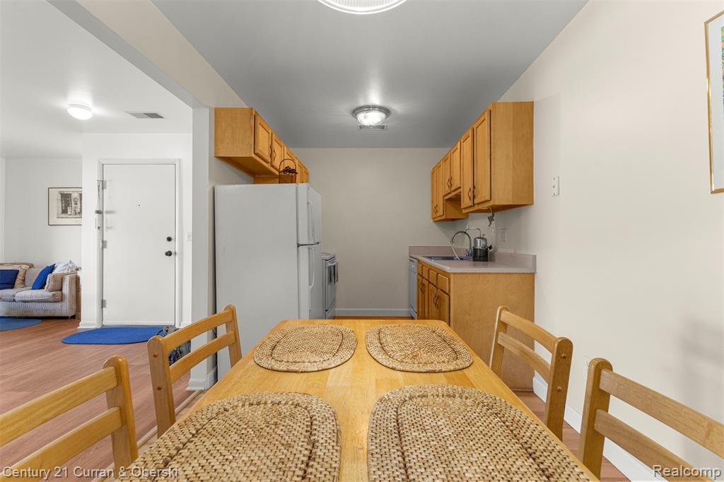 10037 Allen Pointe Drive, Allen Park, MI 48101 — Photo 14