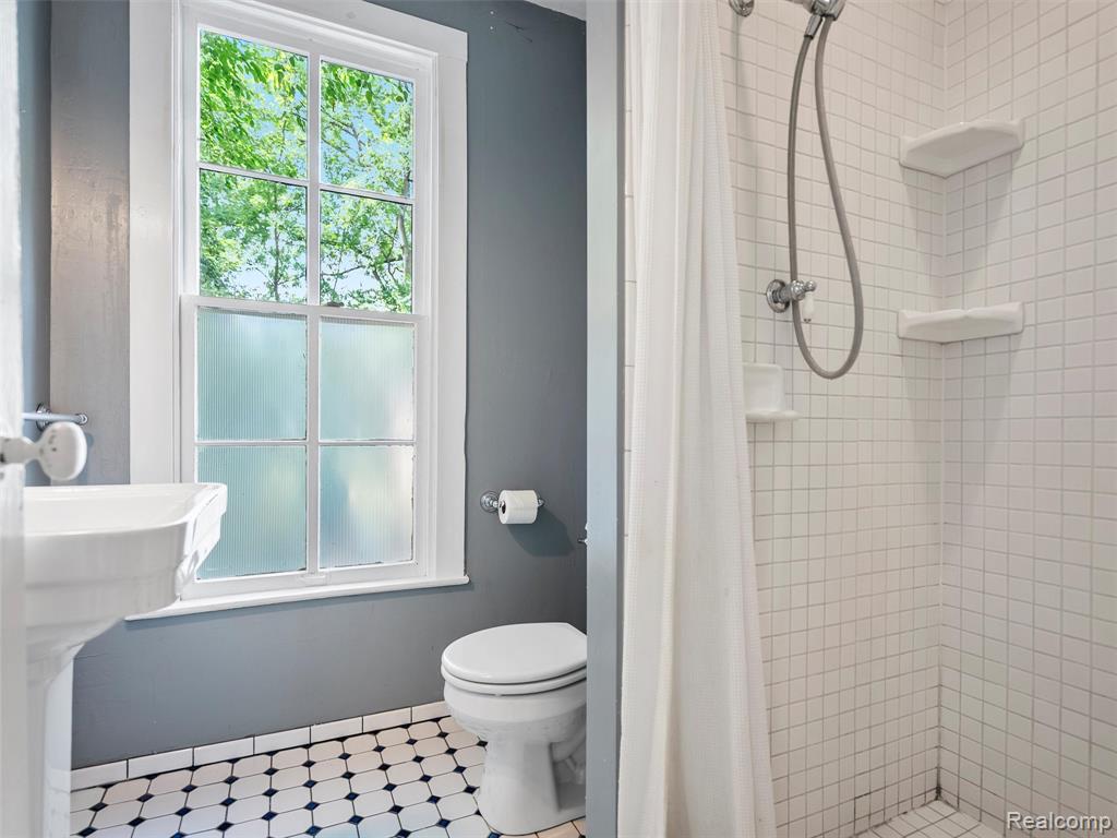 1713 Pontiac Trail, Ann Arbor, MI 48105 — Photo 38