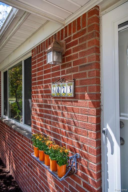 6873 Mayburn Street, Dearborn Heights, MI 48127 — Photo 4