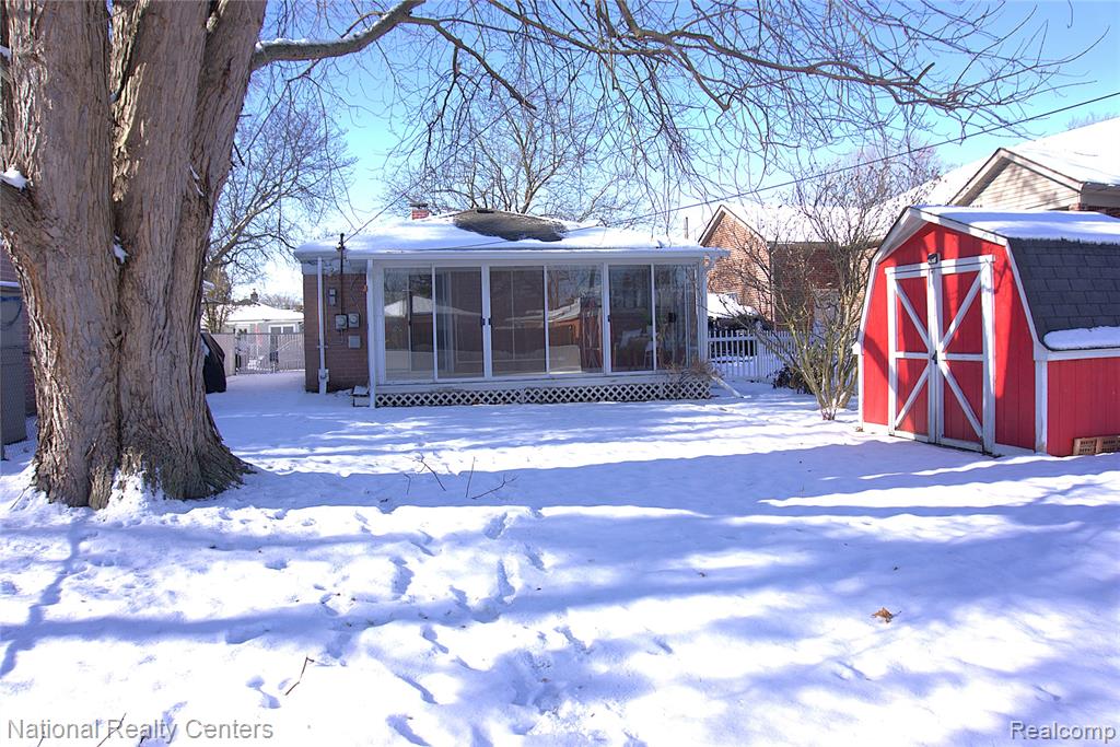 8074 Nightingale Street, Dearborn Heights, MI 48127 — Photo 21
