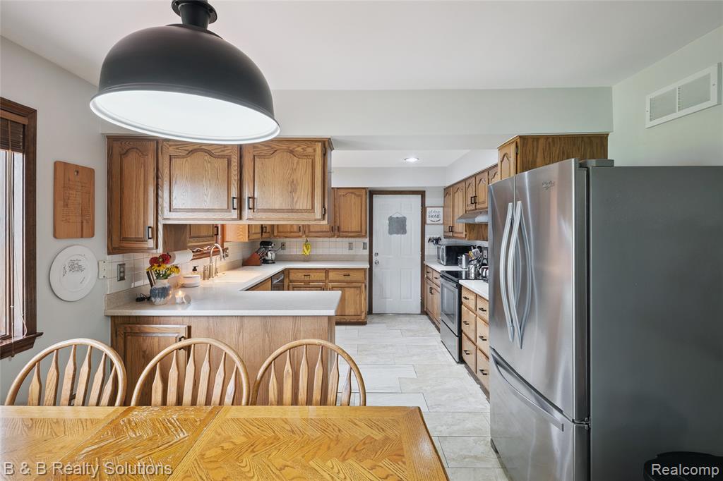 54675 Romeo Plank Road, Macomb, MI 48042 — Photo 12