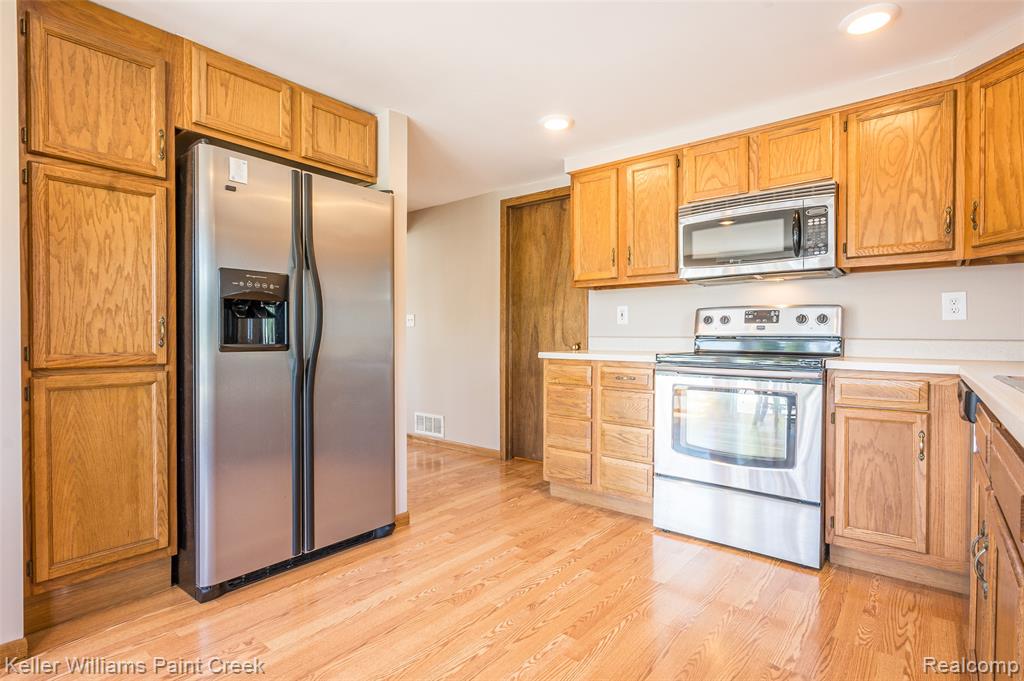 1379 Sioux Street, Gladwin, MI 48624 — Photo 4