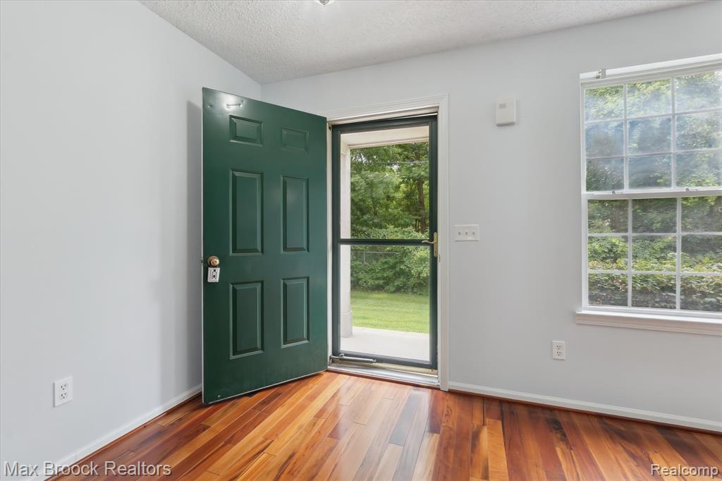 1158 Bay Court, Holly, MI 48442 — Photo 5