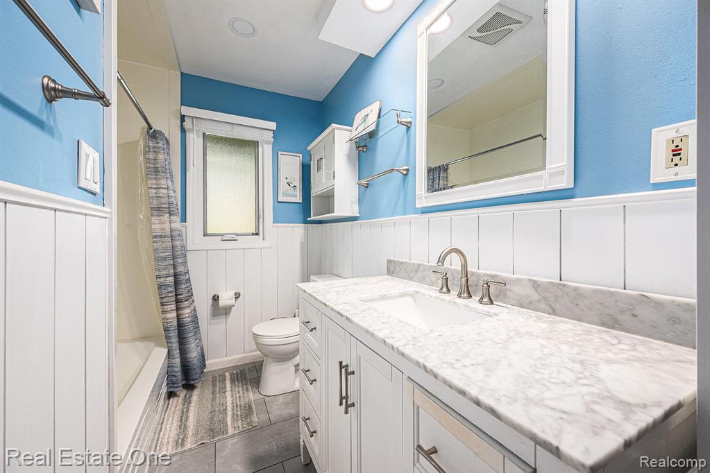 60610 Sue Street, South Lyon, MI 48178 — Photo 8