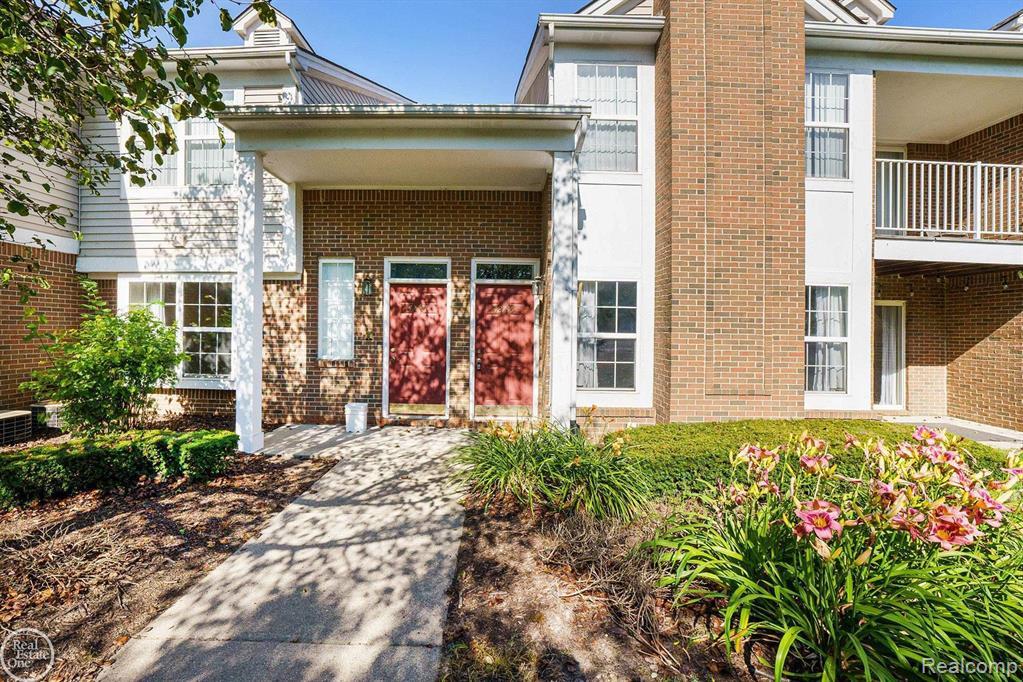 42735 Richmond Drive, Sterling Heights, MI 48313 — Photo 20