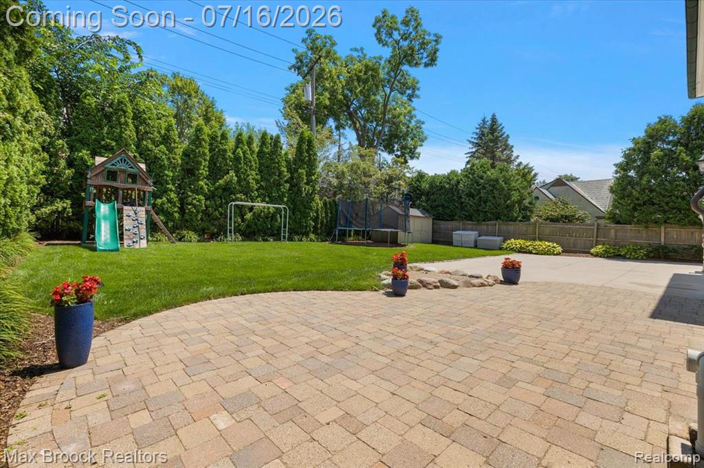 620 Lakeside Drive, Birmingham, MI 48009 — Photo 55