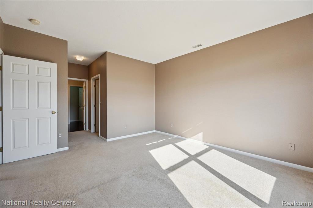 1490 FOX POINTE Circle, Ann Arbor, MI 48108 — Photo 20
