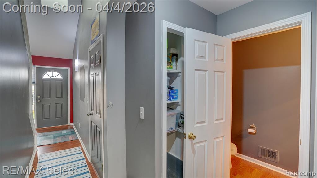 24004 Wilson Street, Grand Blanc, MI 48439 — Photo 27