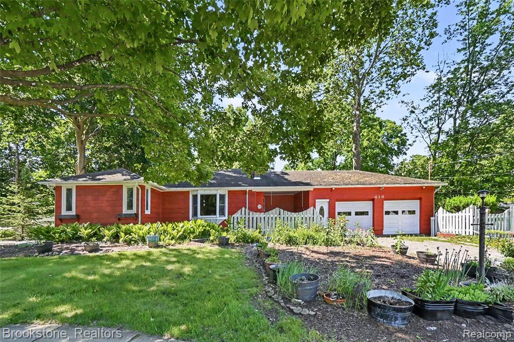 416 E Maple Street, Mason, MI 48854