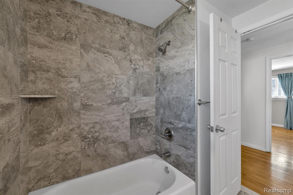 8126 Farnum Avenue, Warren, MI 48093 — Photo 19