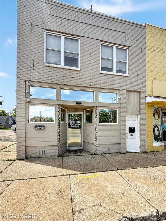 3366 S Saginaw Street, Burton, MI 48529