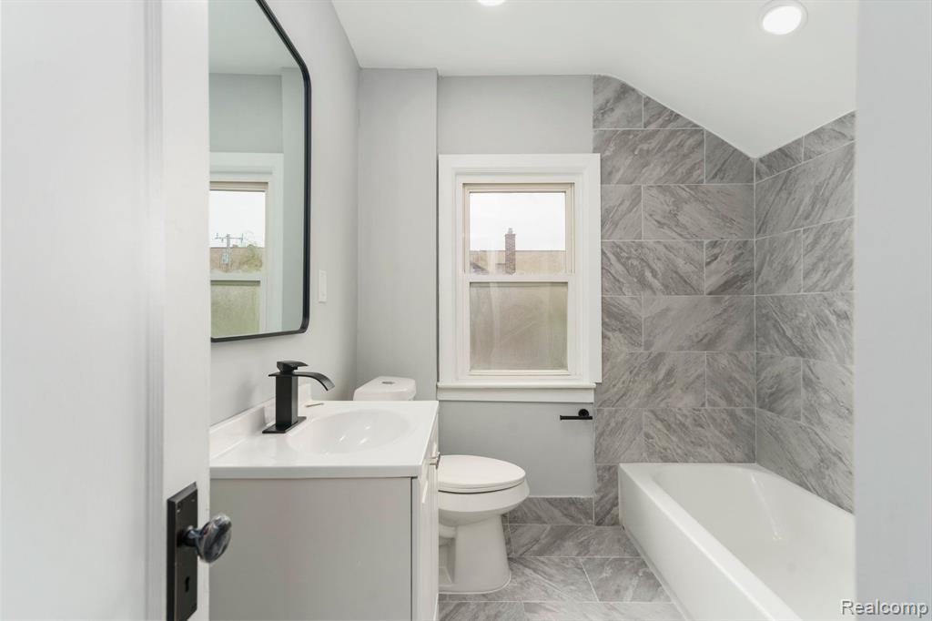 5484 MIDDLESEX Street, Dearborn, MI 48126 — Photo 37
