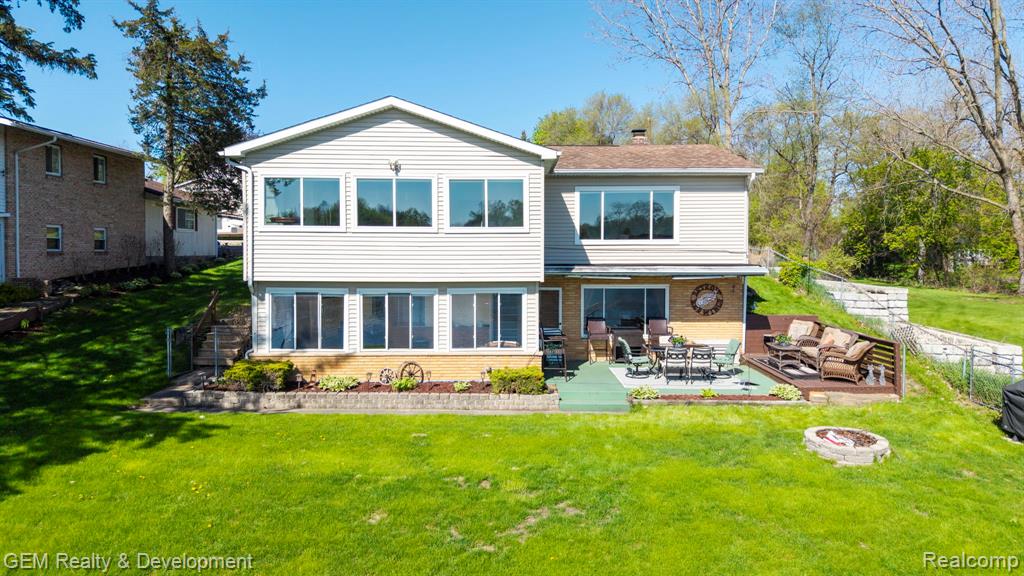 8081 Granada Avenue, Brighton, MI 48114 — Photo 54