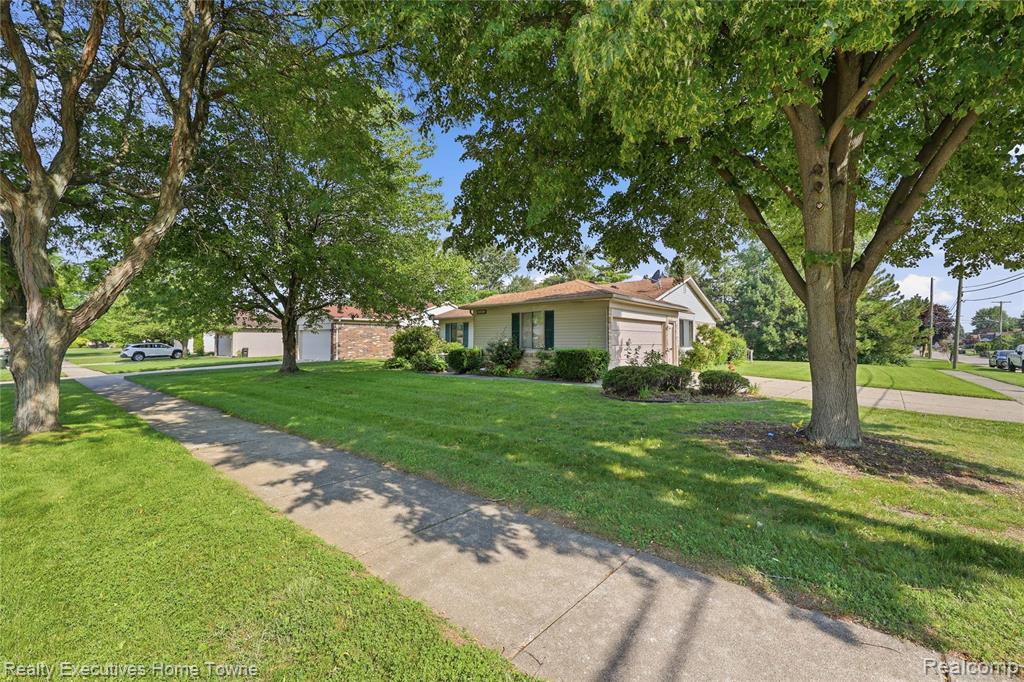 5281 Shruboak Drive, Sterling Heights, MI 48310 — Photo 3