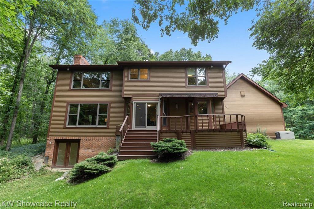 625 CUMBERLAND Trail, Milford, MI 48381 — Photo 2