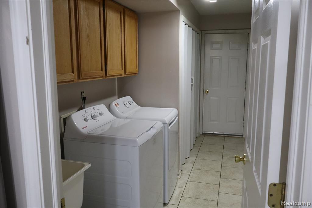 5212 Pine Aires Drive, Sterling Heights, MI 48314 — Photo 21