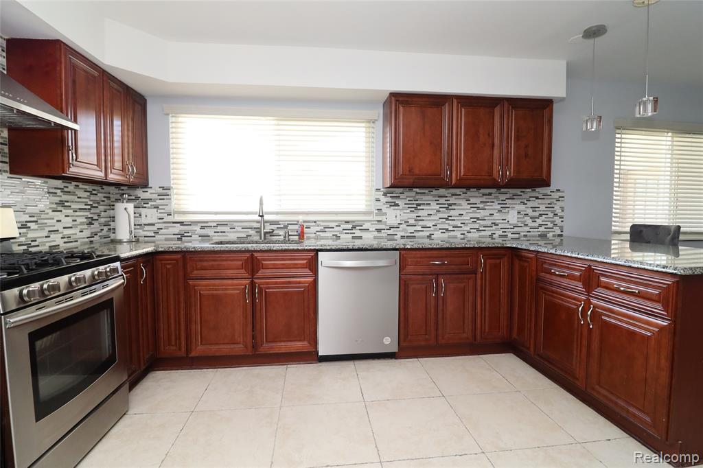 739 Kinloch Street, Dearborn Heights, MI 48127 — Photo 19