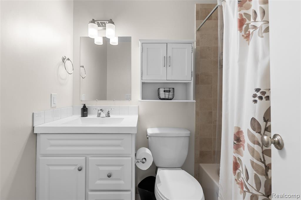16217 Birwood Avenue, Beverly Hills, MI 48025 — Photo 19
