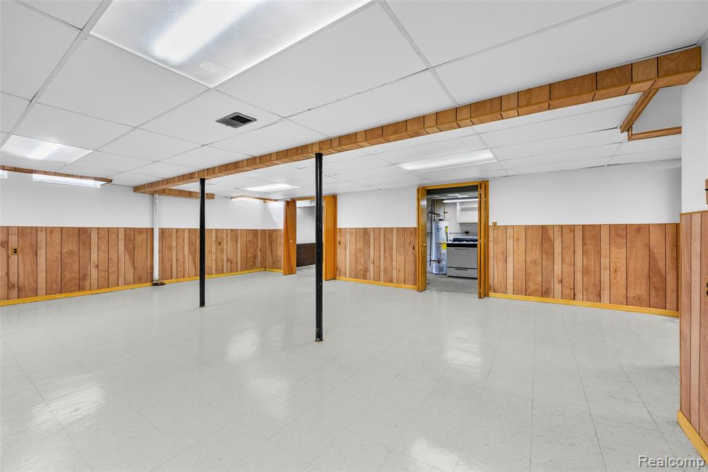 9450 Continental Drive, Taylor, MI 48180 — Photo 35
