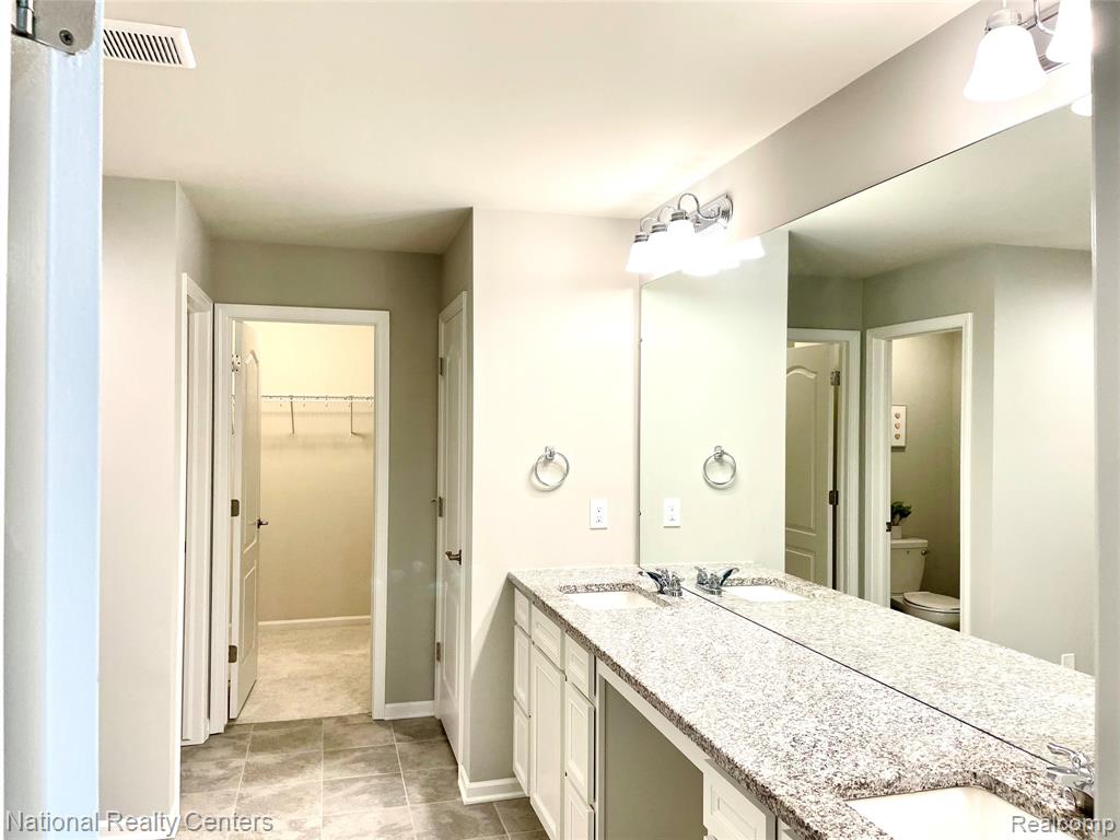 2835 Dillon Drive, Ann Arbor, MI 48105 — Photo 17