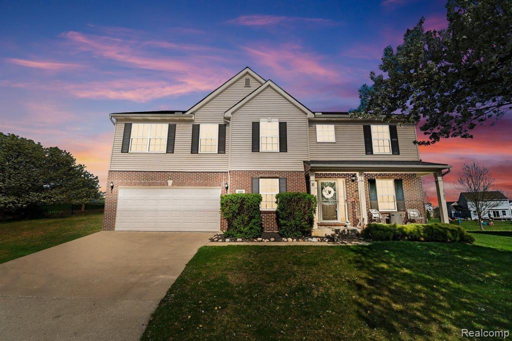 469 RIDGEWOOD Drive S, Ortonville, MI 48462 — front exterior