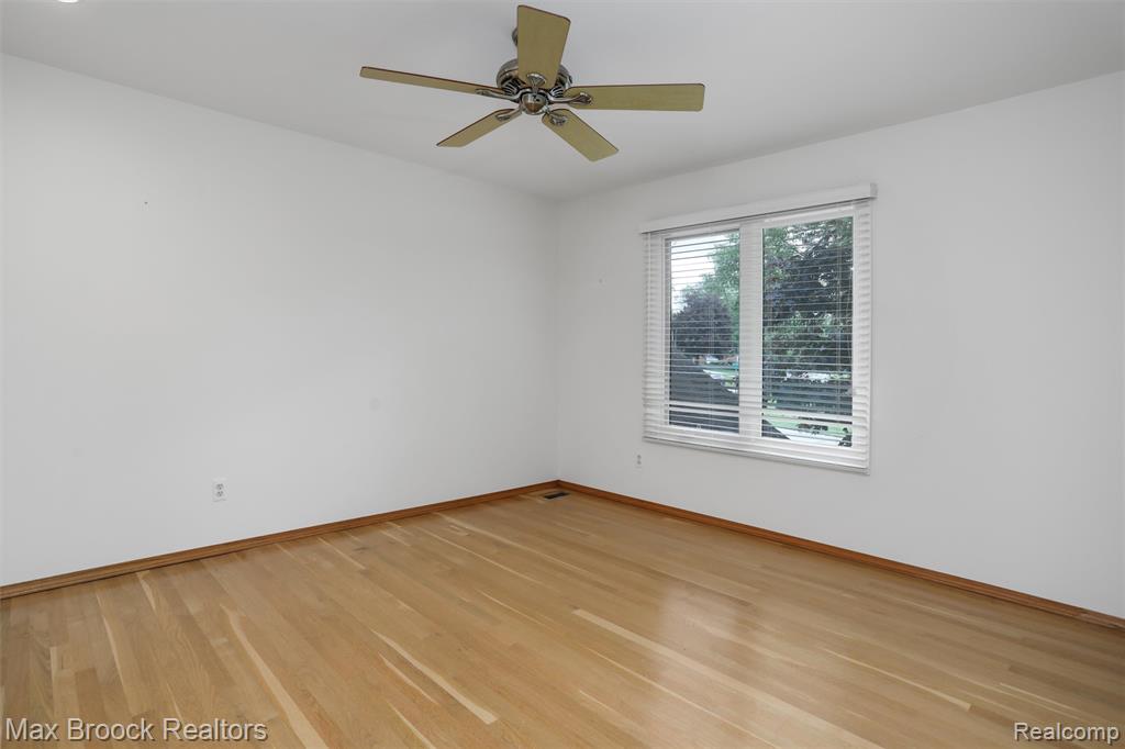 5844 INDEPENDENCE Lane, West Bloomfield, MI — Photo 31