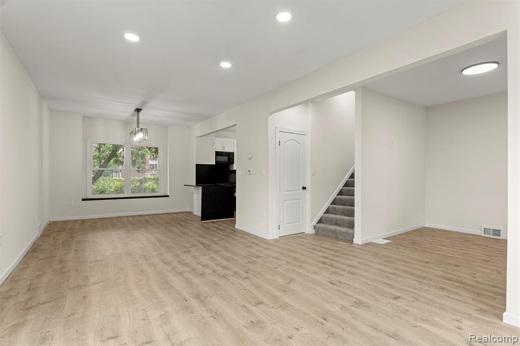 4266 Seminole Street, Detroit, MI 48214 — Photo 5