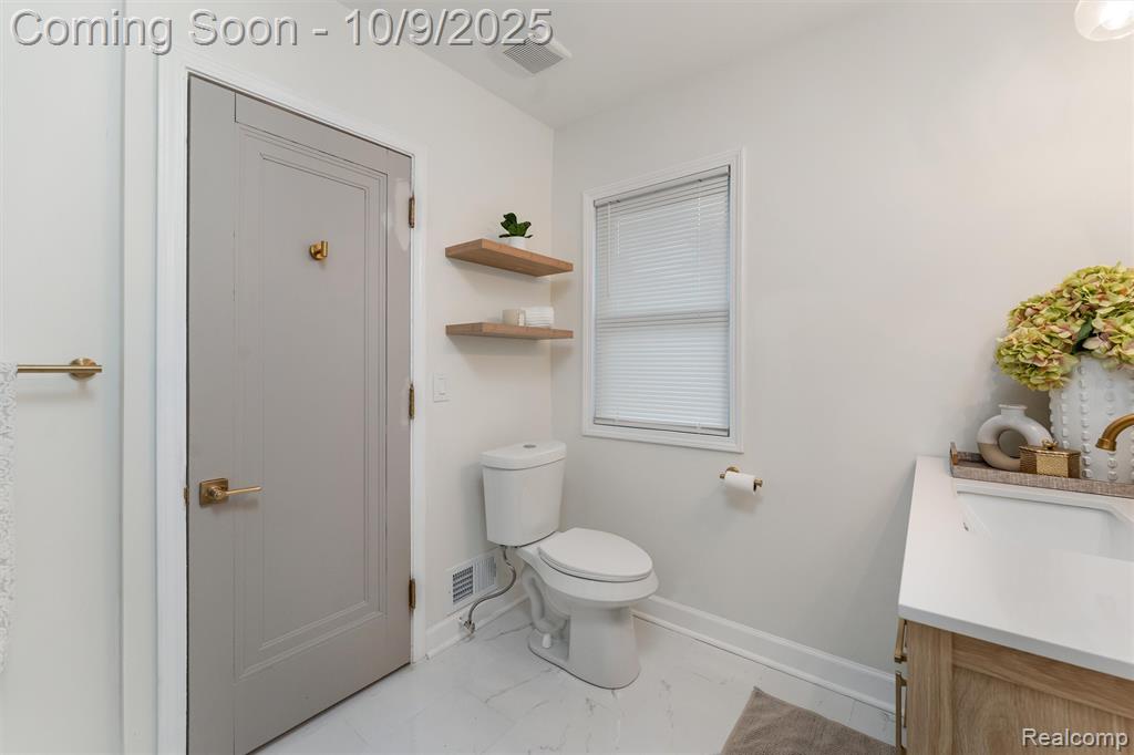 18082 Wildemere Street, Detroit, MI 48221 — Photo 24