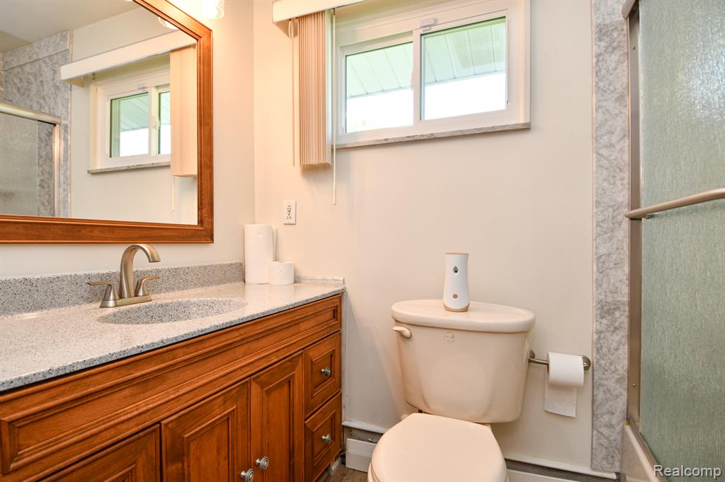 6443 Richfield Road, Flint, MI 48506 — Photo 25