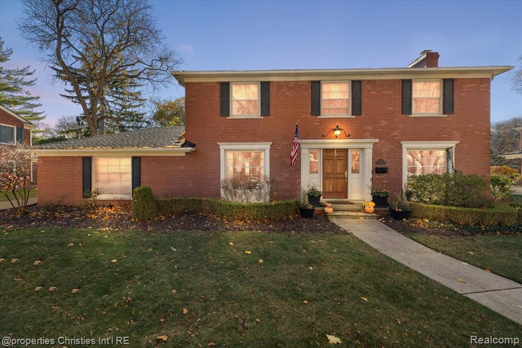 2579 Amberly Road, Bloomfield, MI 48301 — Photo 2