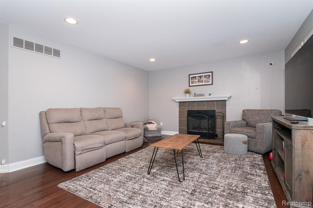 552 CROWN RIDGE Court, White Lake, MI — Photo 30