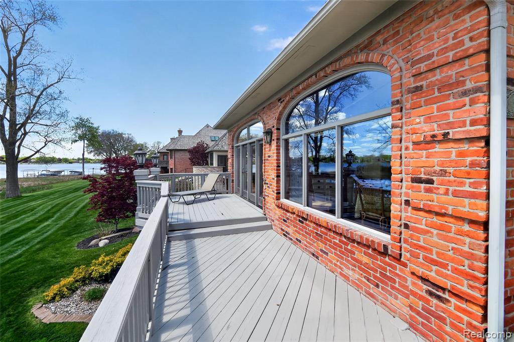 24 Chateaux Du Lac, Fenton, MI 48430 — Photo 12