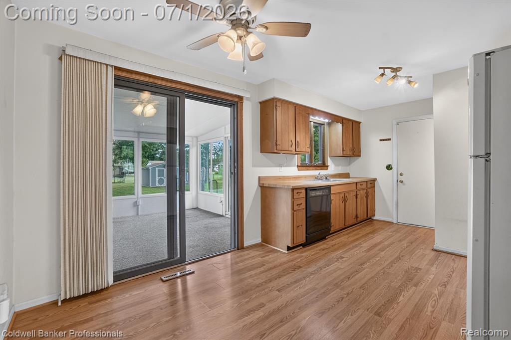 5410 Mancelona Drive, Grand Blanc, MI 48439 — Photo 6