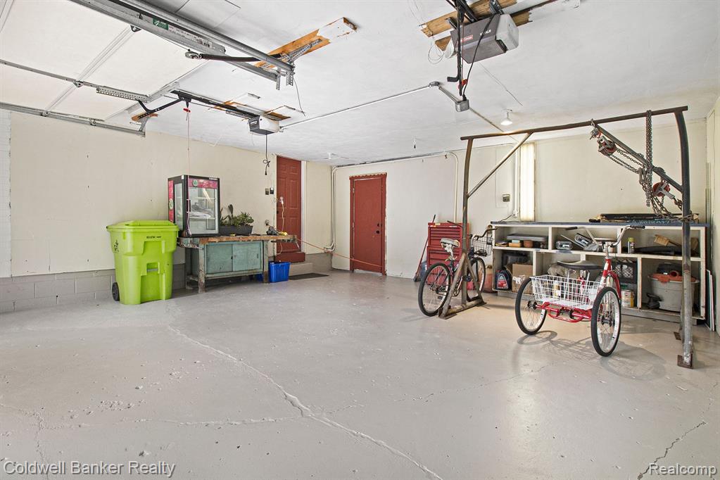 61722 FAIRLAND Drive, South Lyon, MI 48178 — Photo 31