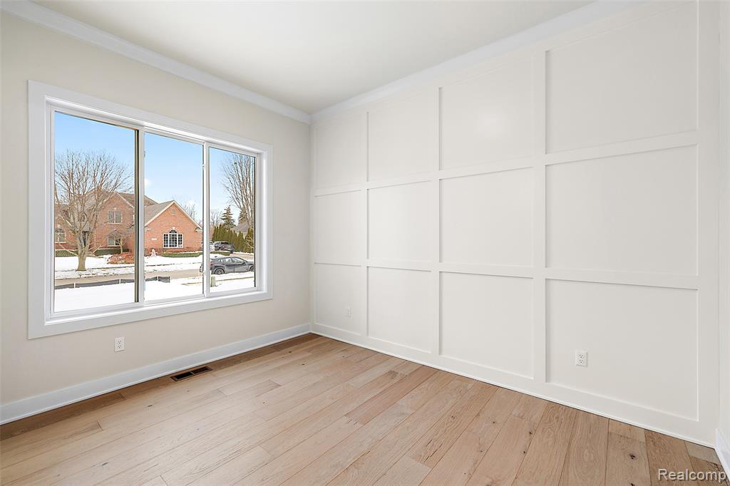 17824 Biscayne Drive, Macomb, MI 48042 — Photo 11